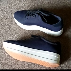 Vagabond platform sneakers